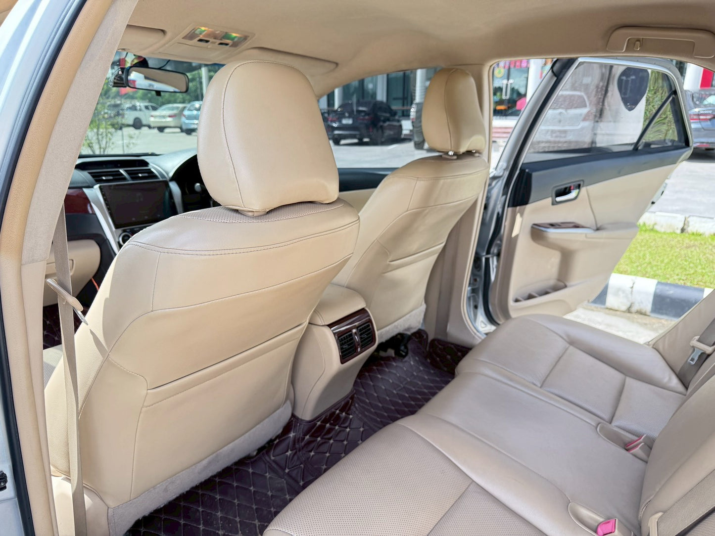 TOYOTA CAMRY 2.0G  เกียร์ออโต้ 2012/2555