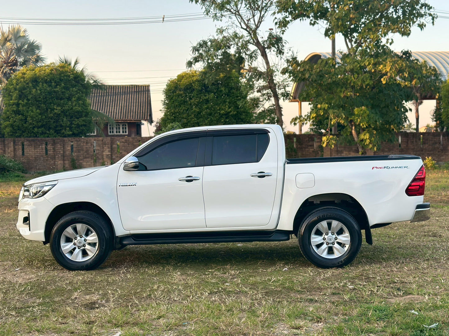 Toyota Revo Double cab 2.4 E plus Preruner 2019