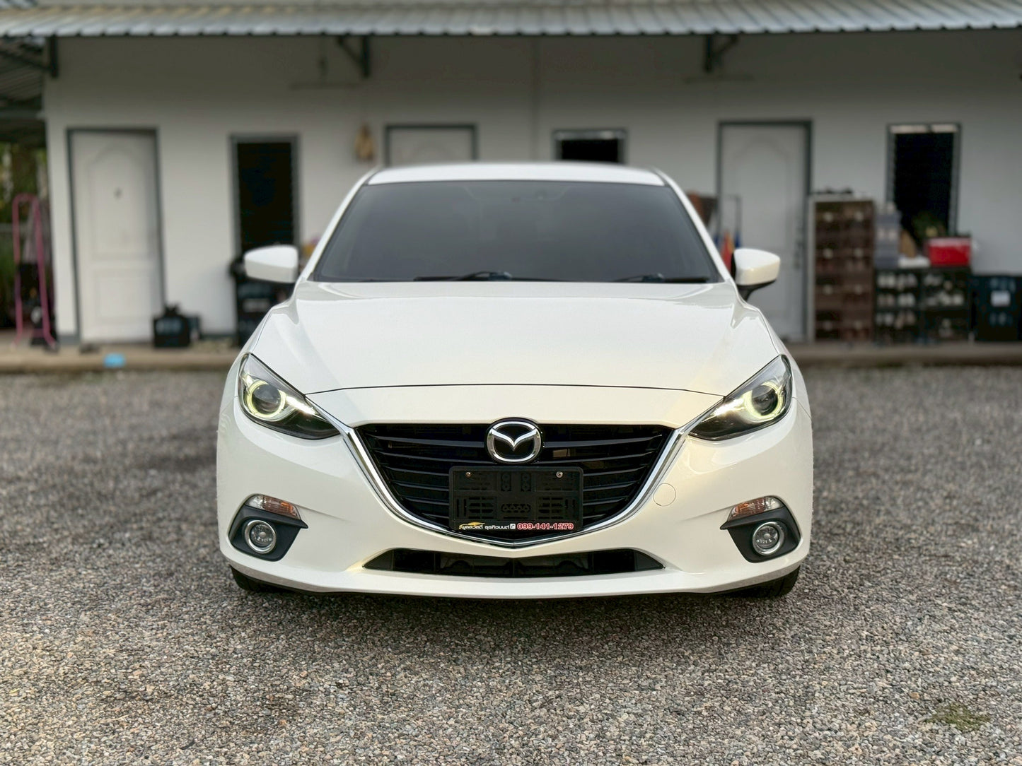 Mazda 3 Skyactive 2.0 S Sport hatchback 2014