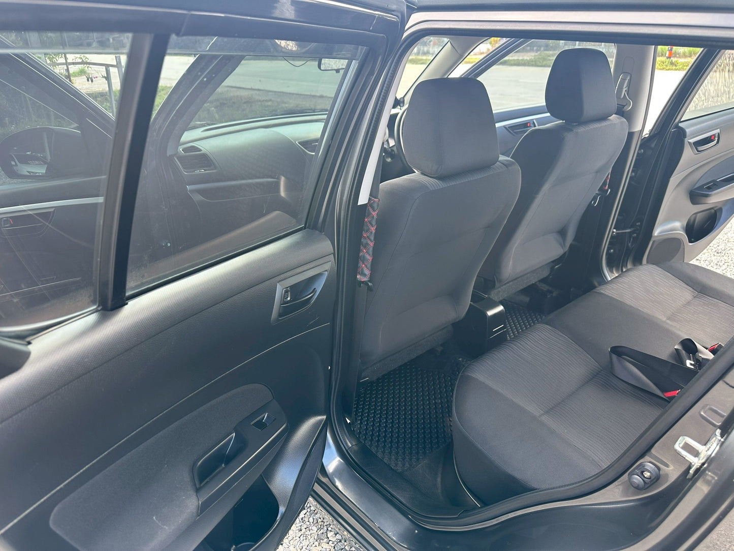 Suzuki Swift 1.25 GL เกียรธรรมดา ปี 2014/2558