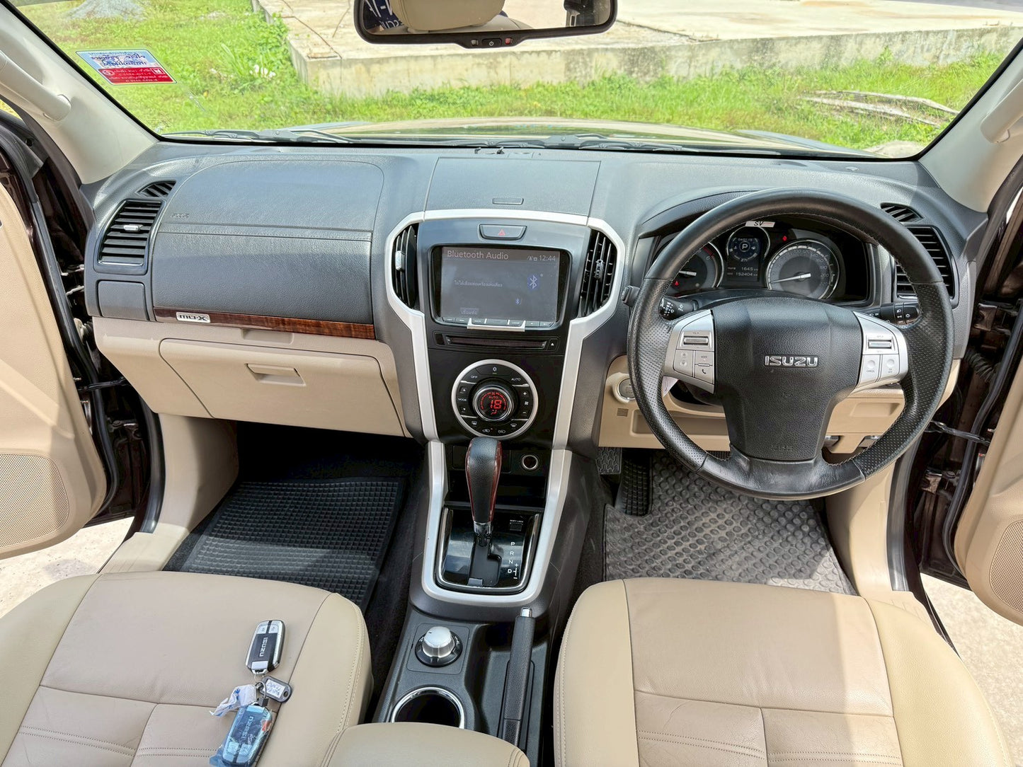 ISUZU MU-X 3.0 ออโต้ 4WD ปี 2017/2560