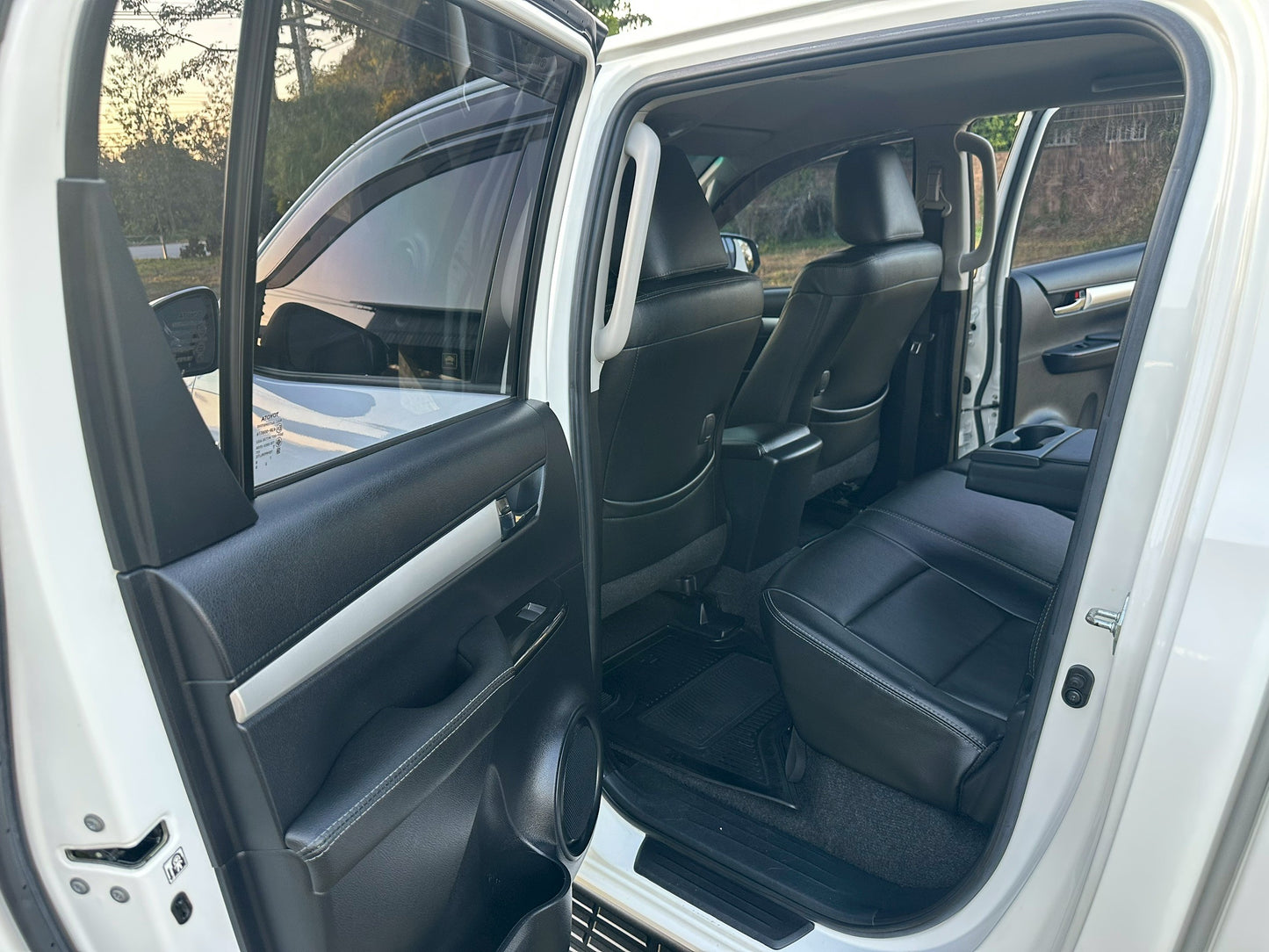 Toyota Revo Double cab 2.4 E plus Preruner 2019