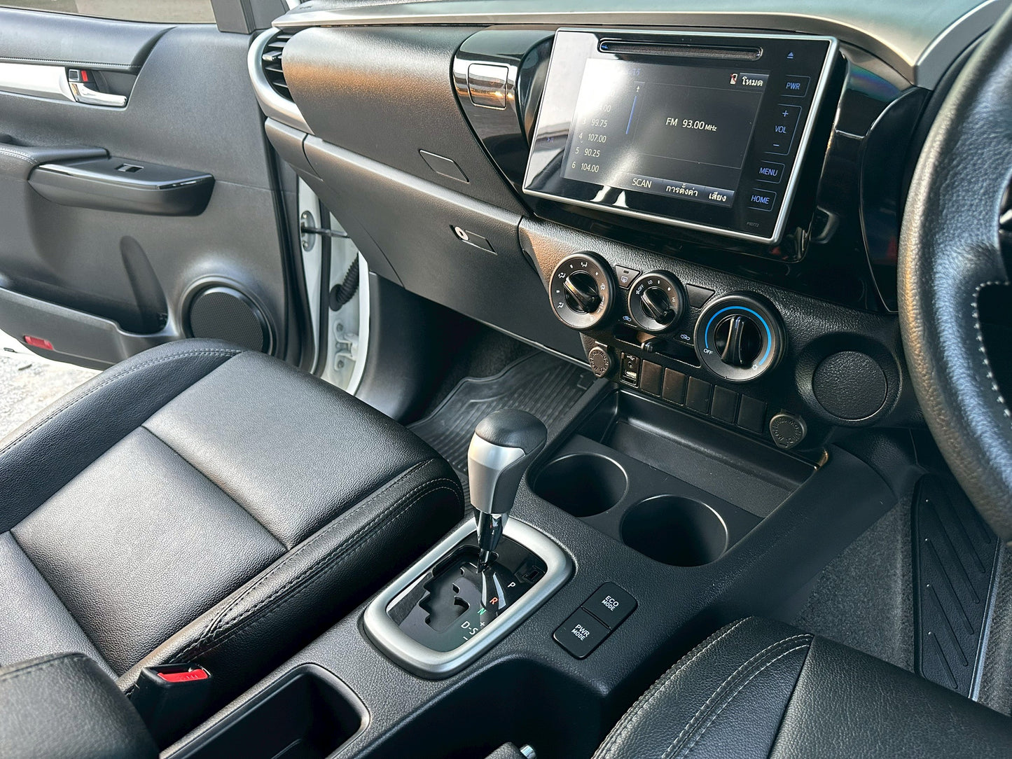 Toyota Revo Double cab 2.4 E plus Preruner 2019