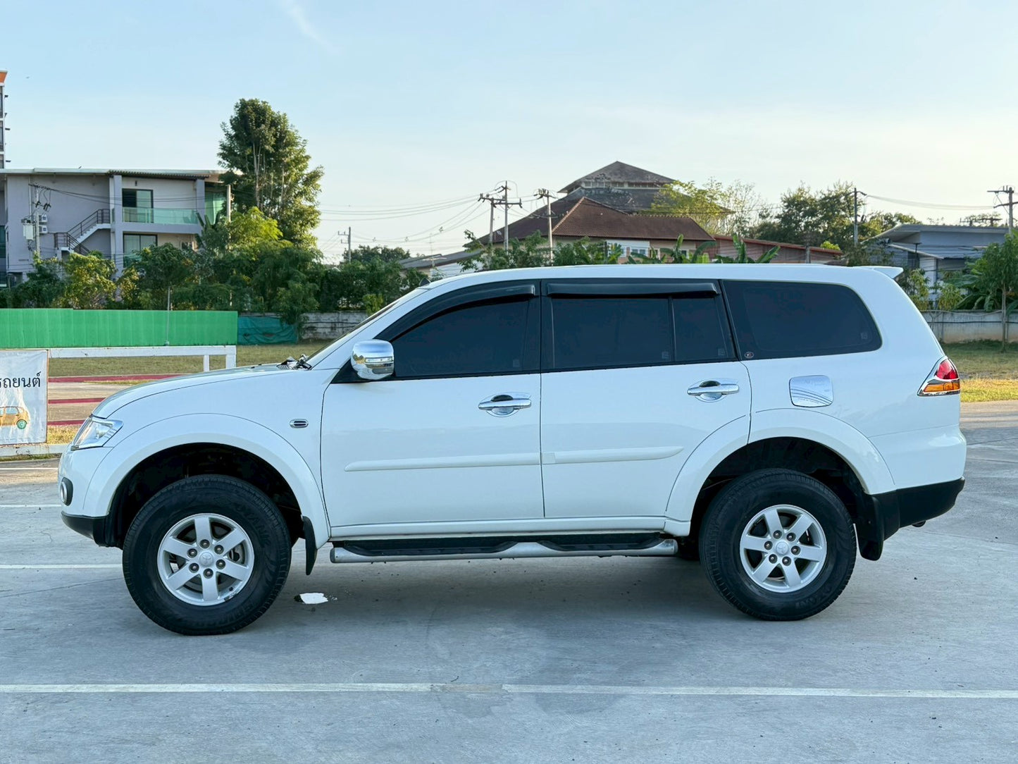 Mitsubishi Pajero Sport 2.5 GLS VG Turbo A/T ปี 2012
