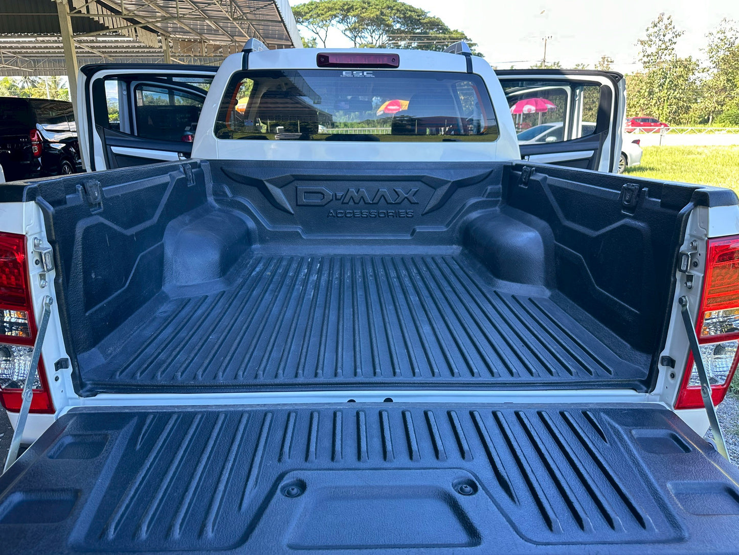 ISUZU D-MAX Hi-LANDER Blue power CAB-4 1.9 Z-Ddi (MNC)A/T 2017 / 2560