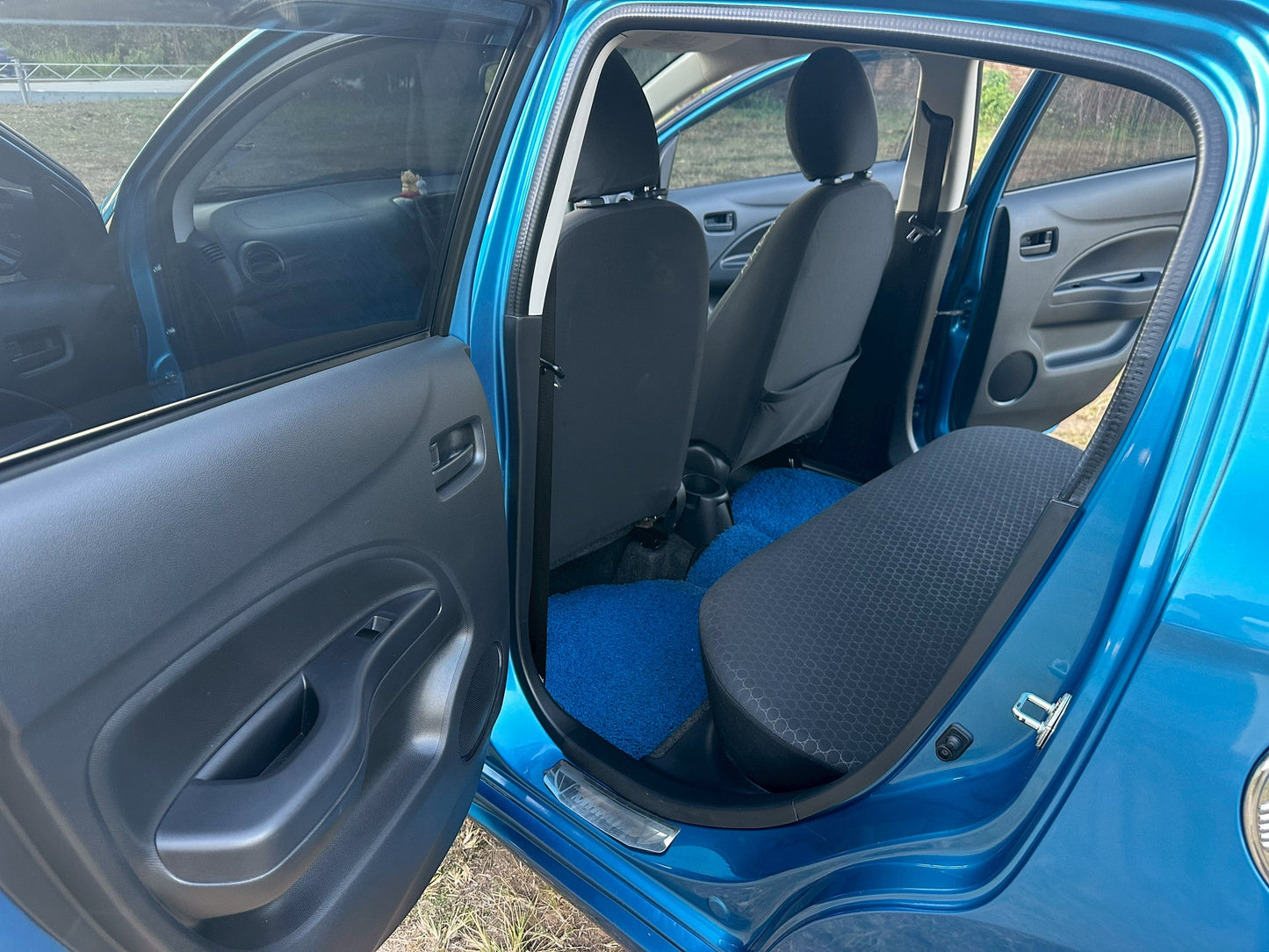 Mitsubishi Mirage 1.2 GLX AUTO ปี 2013 / จดทะเบียน 2557