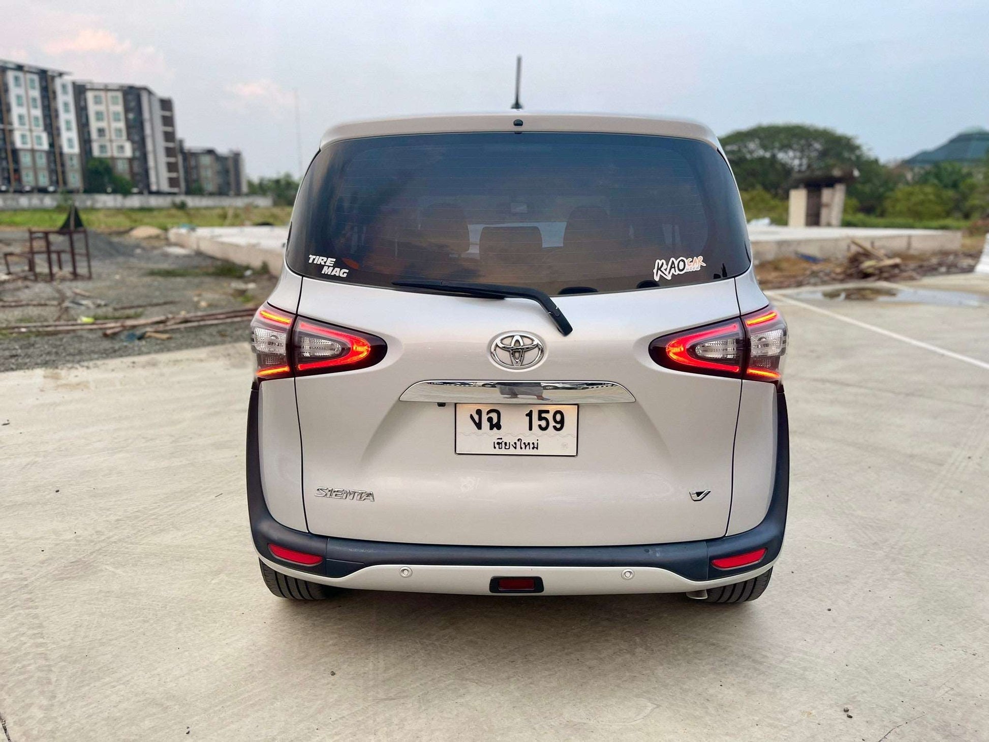 TOYOTA SIENTA 1.5 V CVT ปี 2017 (2560)