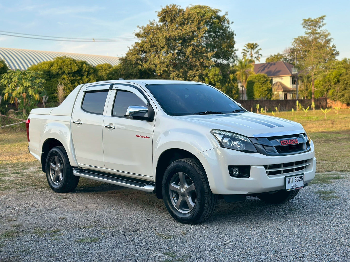 ISUZU D-MAX All New Double Cab X-Series
2.5 Z-Prestige DDI-VGS เกียร์ออโต้

ปี 2012 / 2556