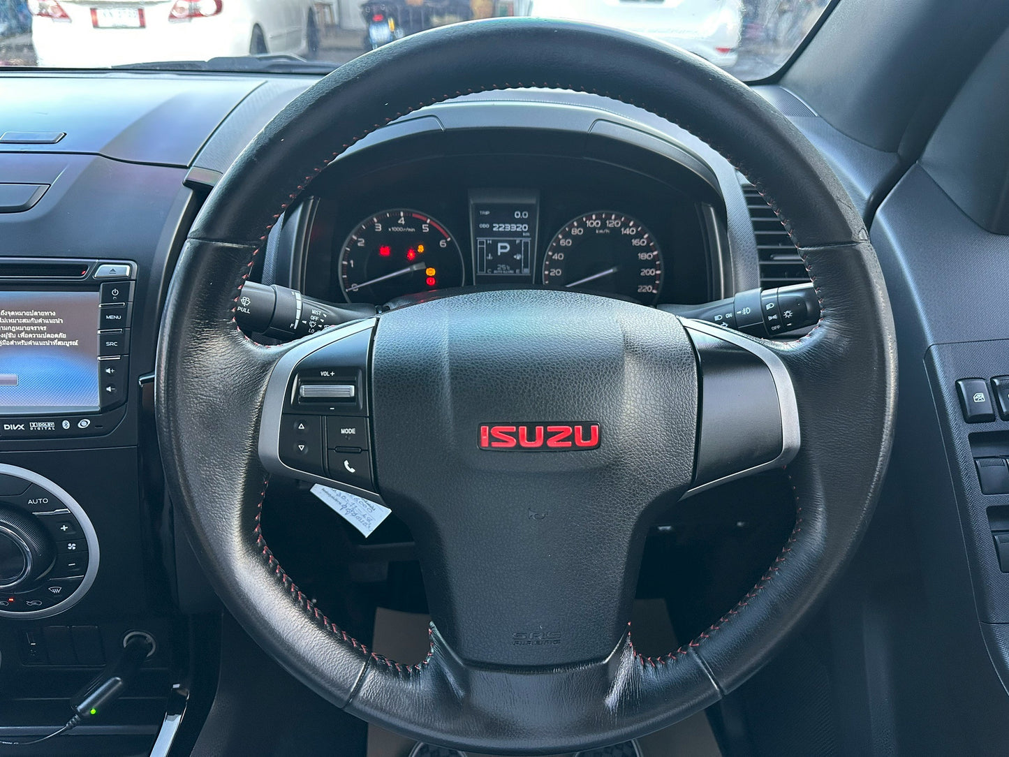 ISUZU D-MAX All New Double Cab X-Series
2.5 Z-Prestige DDI-VGS เกียร์ออโต้

ปี 2012 / 2556