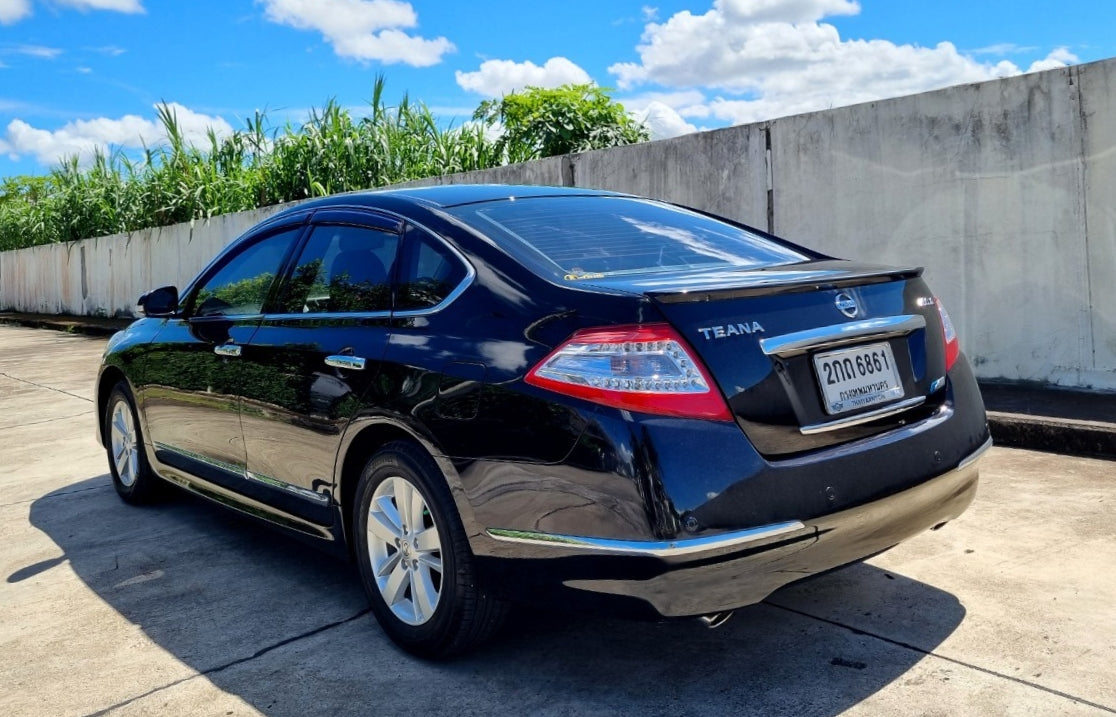 NISSAN TEANA 2.0 XL SPORT TOP ปี 2556 สีดำ เกียร์ ออโต้