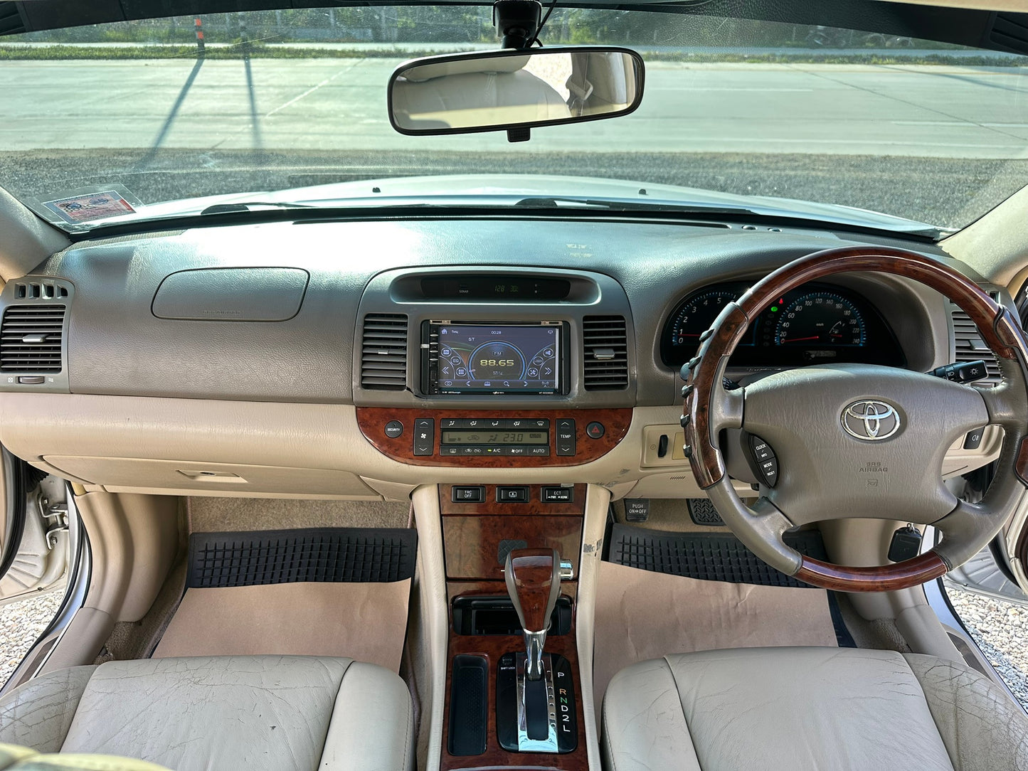 TOYOTA Camry 2.4 Q VSC Auto 2545