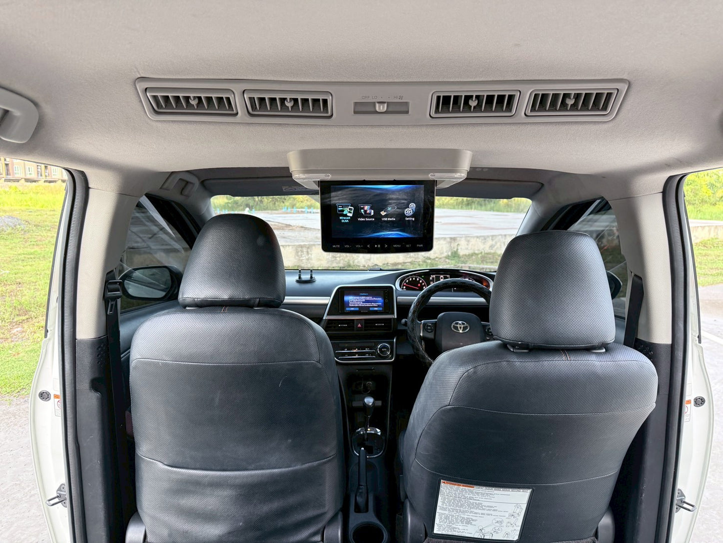 TOYOTA SIENTA 1.5V AT ปี 2017