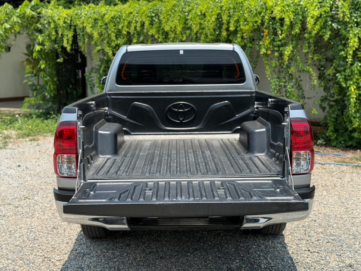 "Toyota Revo cab 2.4E m/t 2018/2561" (เกียร์ธรรมดา)