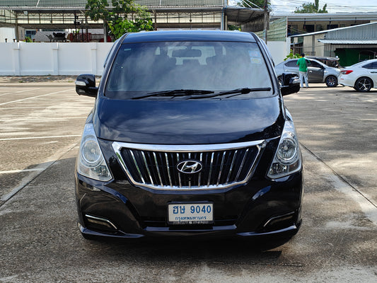 Hyundai H-1 Deluxe 2.5 CRDi ปี 2016