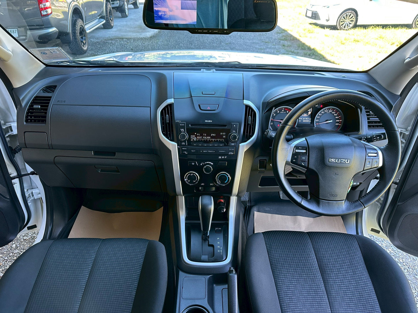 ISUZU D-MAX Hi-LANDER Blue power CAB-4 1.9 Z-Ddi (MNC)A/T 2017 / 2560