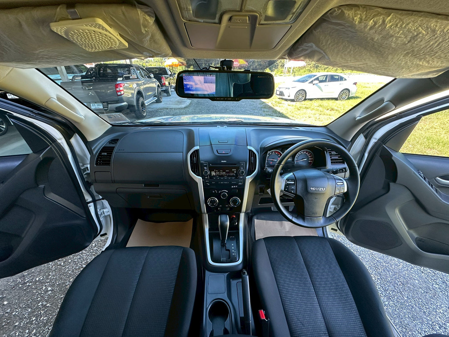 ISUZU D-MAX Hi-LANDER Blue power CAB-4 1.9 Z-Ddi (MNC)A/T 2017 / 2560