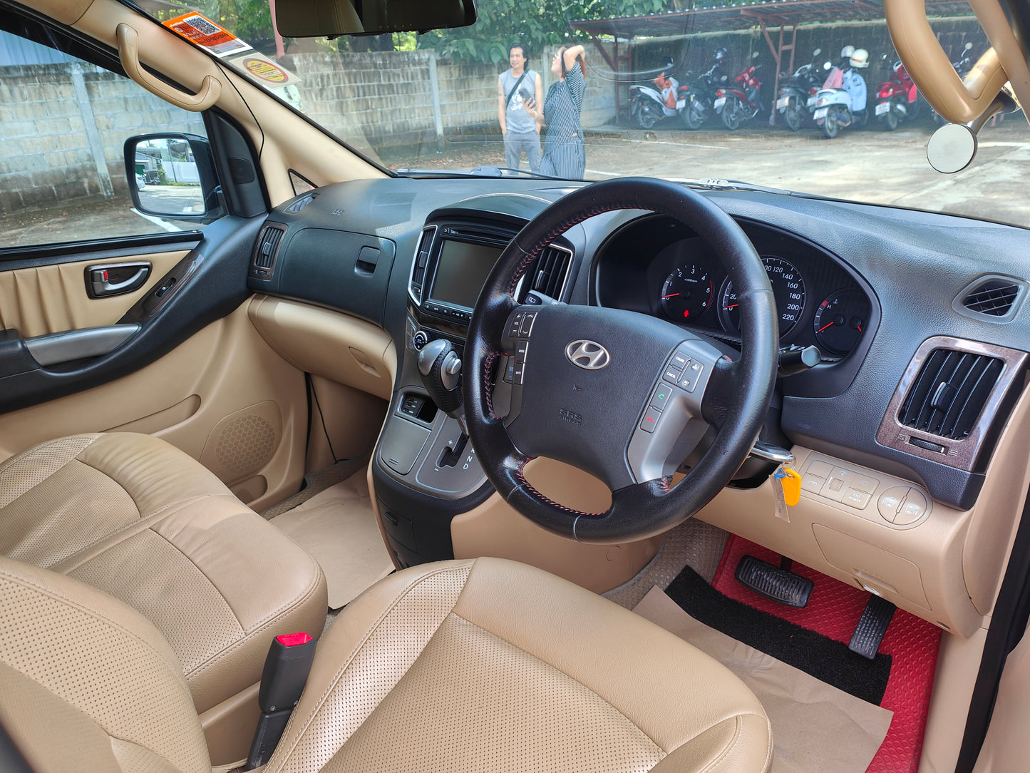 Hyundai H-1 Deluxe 2.5 CRDi ปี 2016