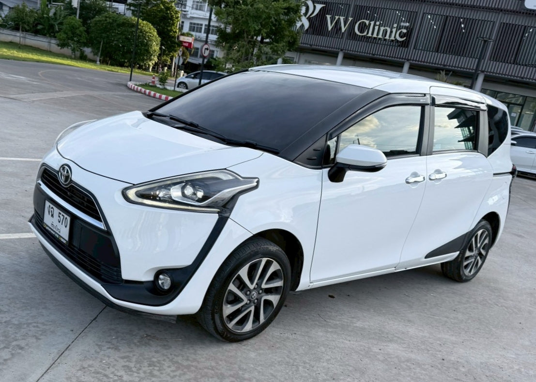 TOYOTA SIENTA 1.5V AT ปี 2017