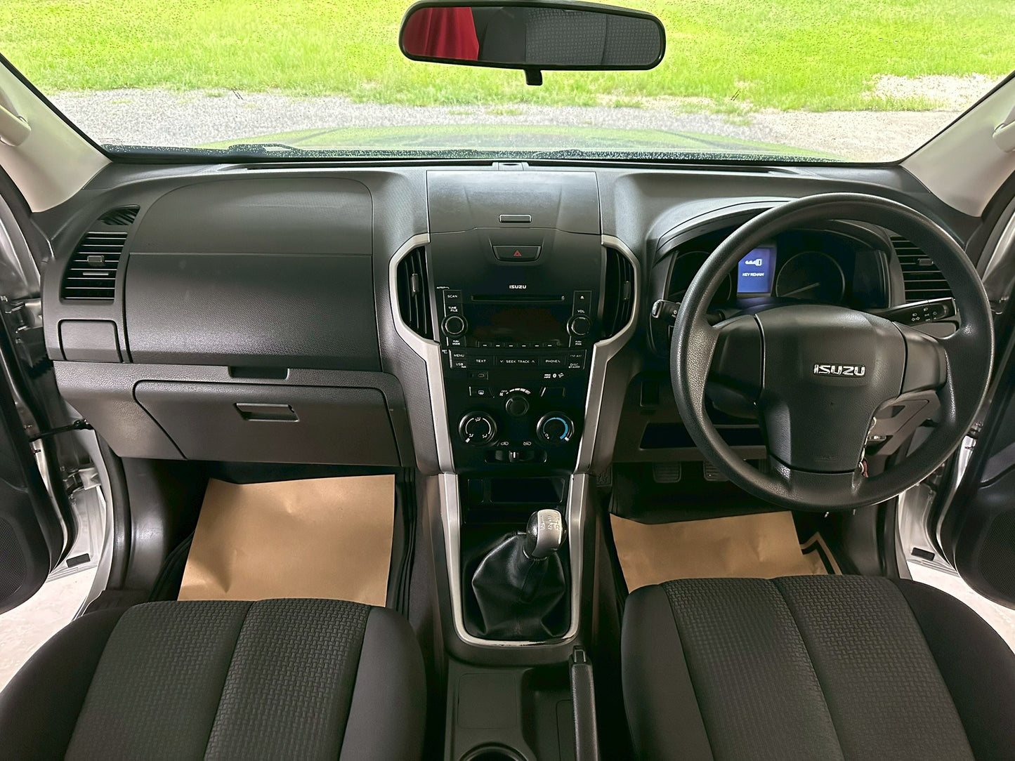 ISUZU All NEW DMAX CAB 2.5 DDI Hilander 2015