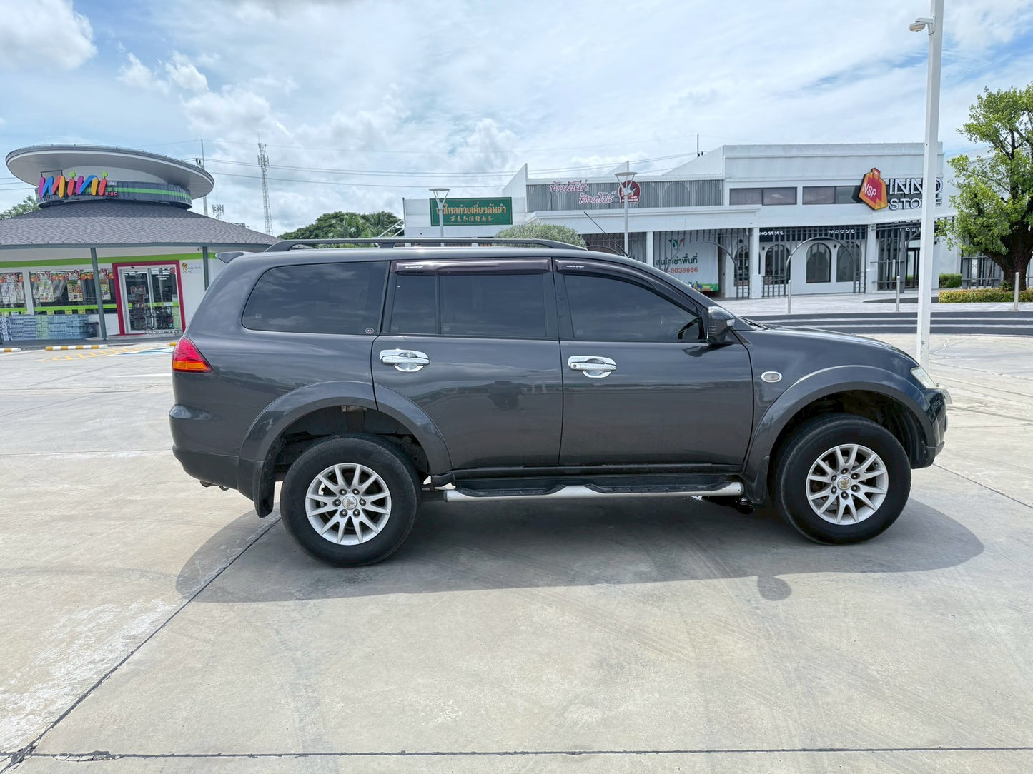 Mitsubichi Pajero sport 2.5GT A/T 2WD ปี 2011/2554
