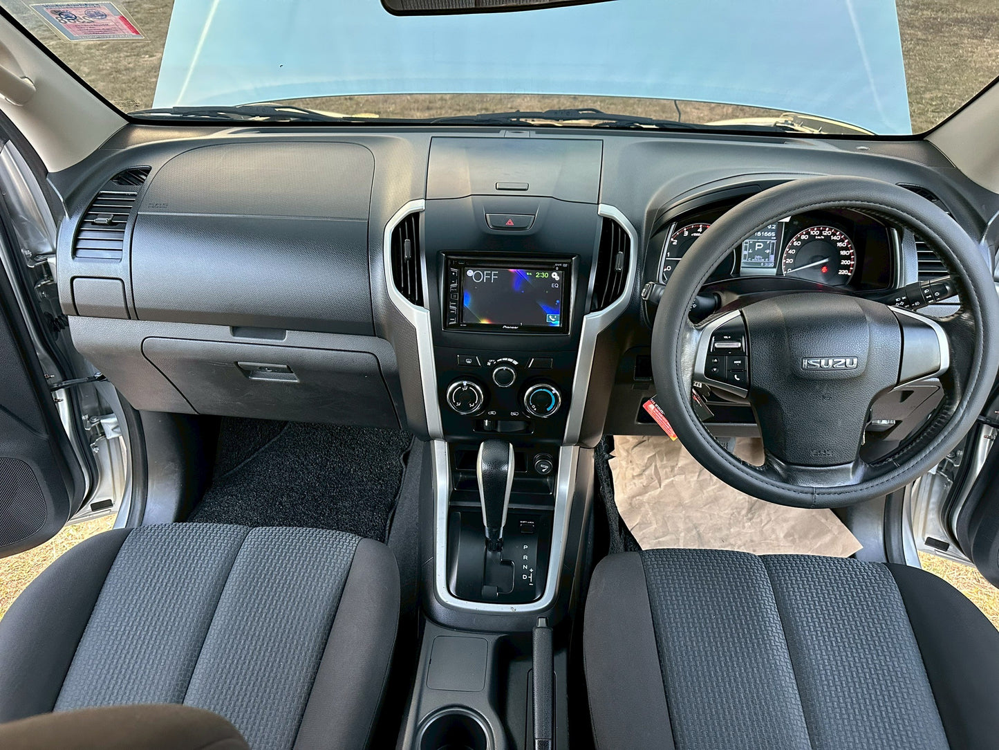 All new Dmax cab 2.5 Z-prestige DDI-VGS เกียร์ออโต้ 2012