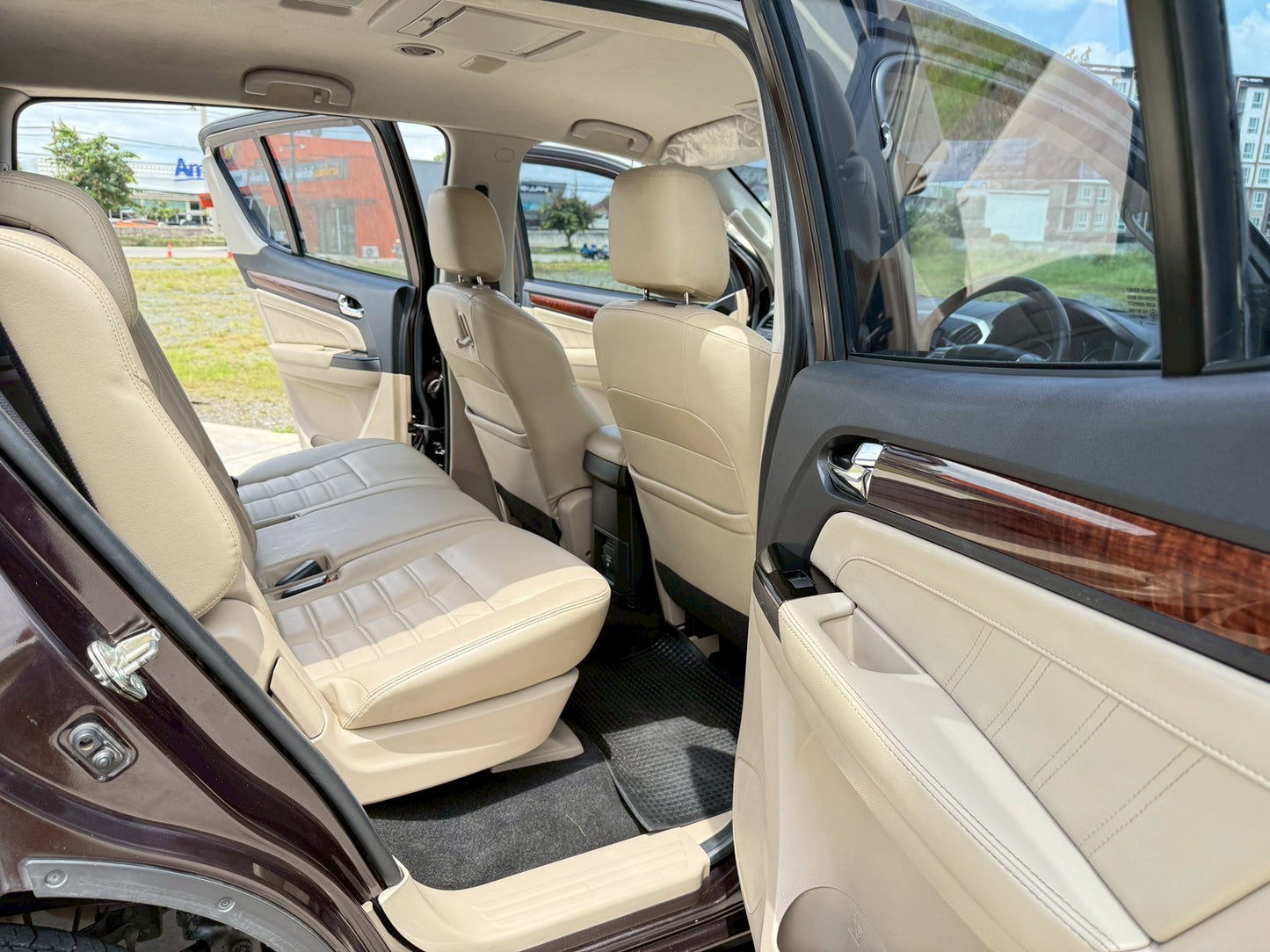 ISUZU MU-X 3.0 ออโต้ 4WD ปี 2017/2560