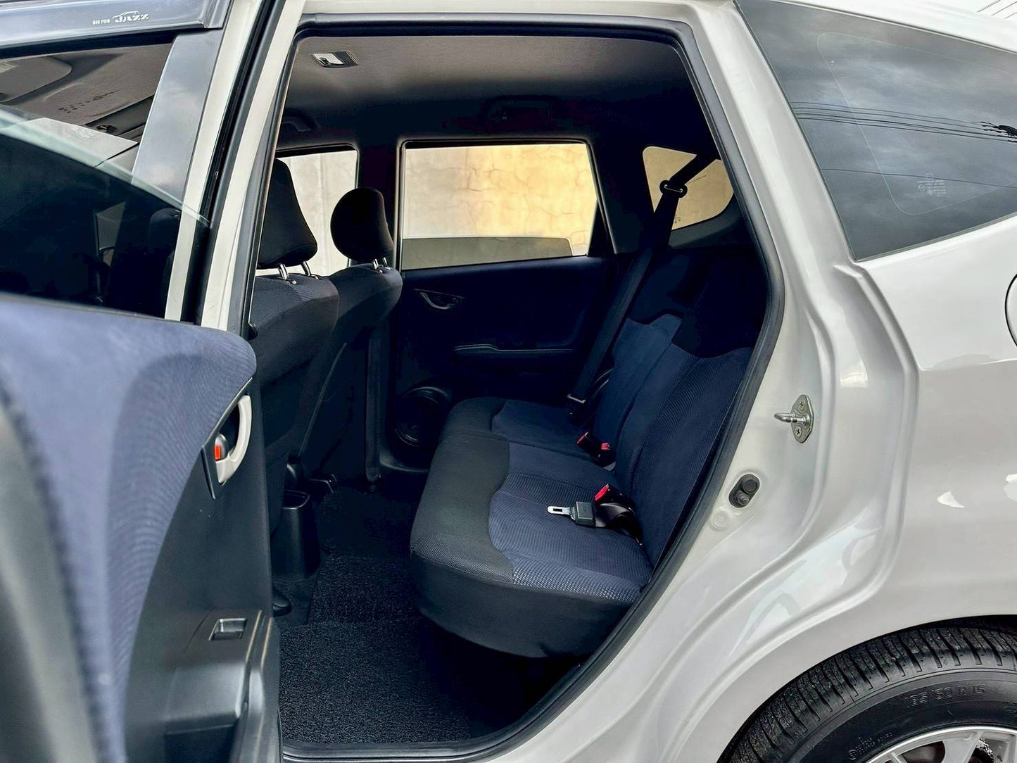 HONDA Jazz 1.5V ออโต้ ปี 2012