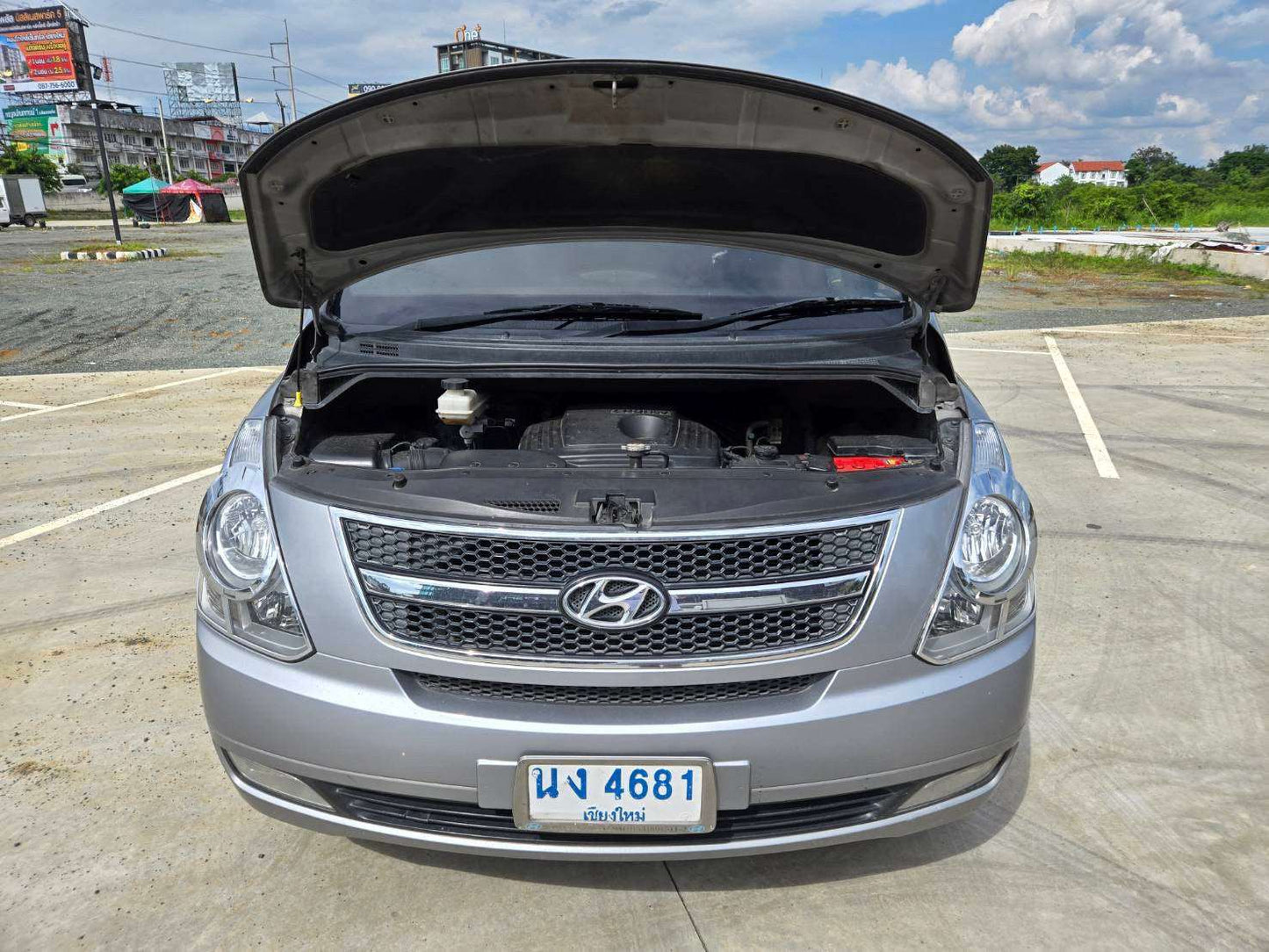 Hyundai H1 2.5 MAESTO TOURING CRDi เกียร์ธรรมดา ปี 2012/2555