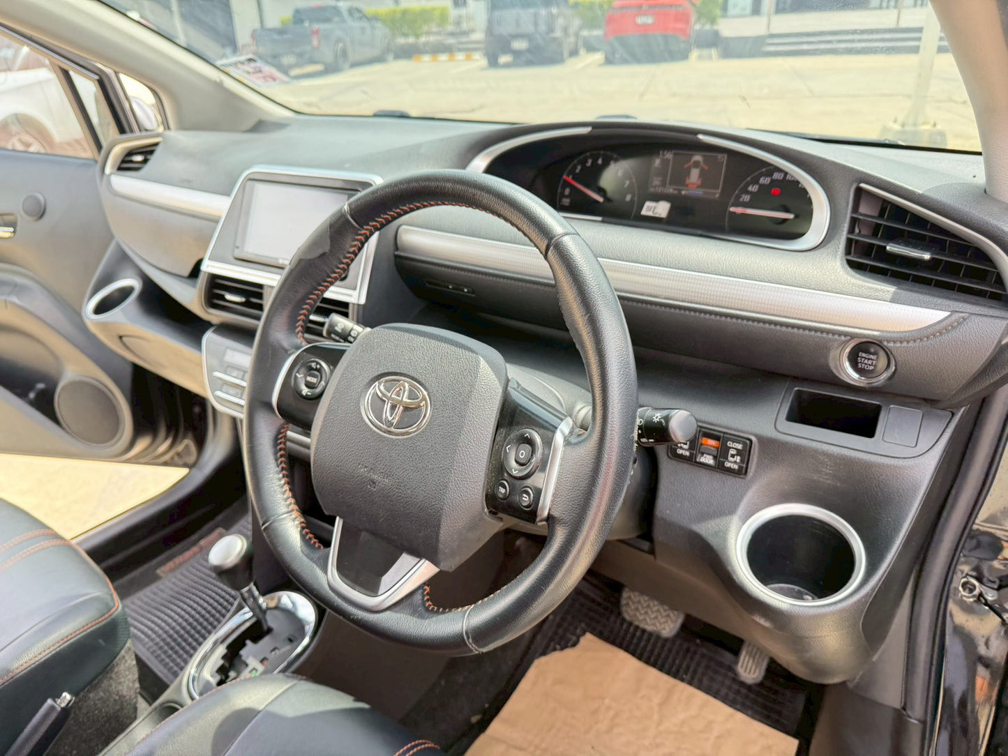 TOYOTA SIENTA 1.5V AT ปี 2018