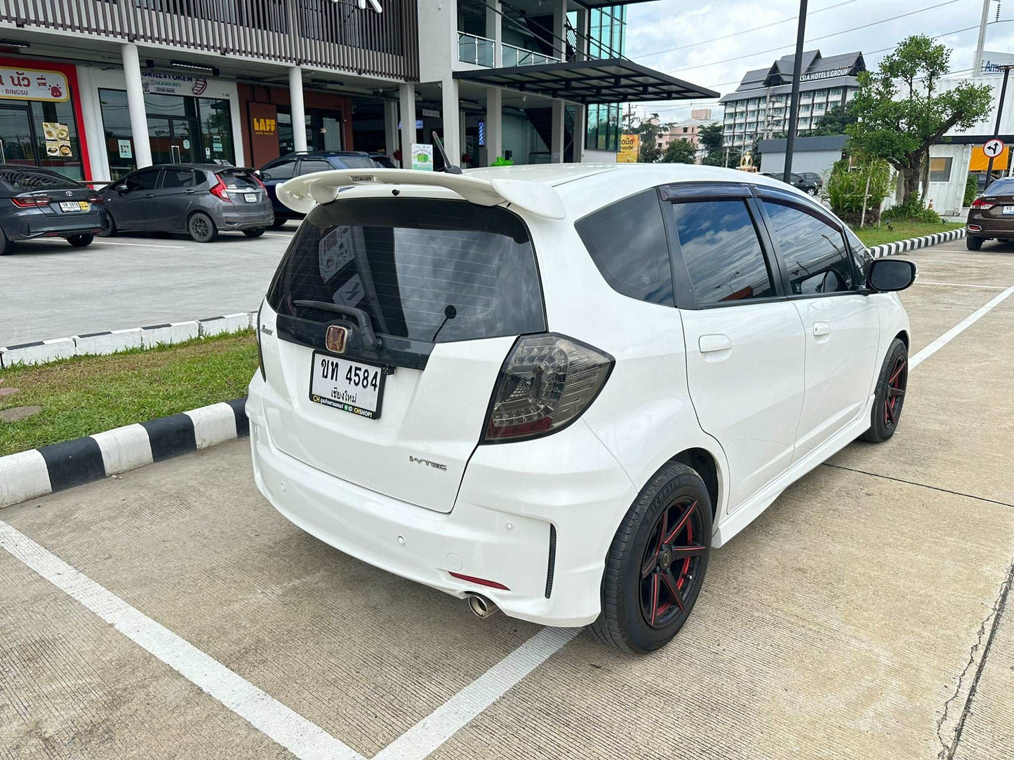 HONDA JAZZ 1.5SV+ i-VTEC A/T 2012/2555 ตัวTOP