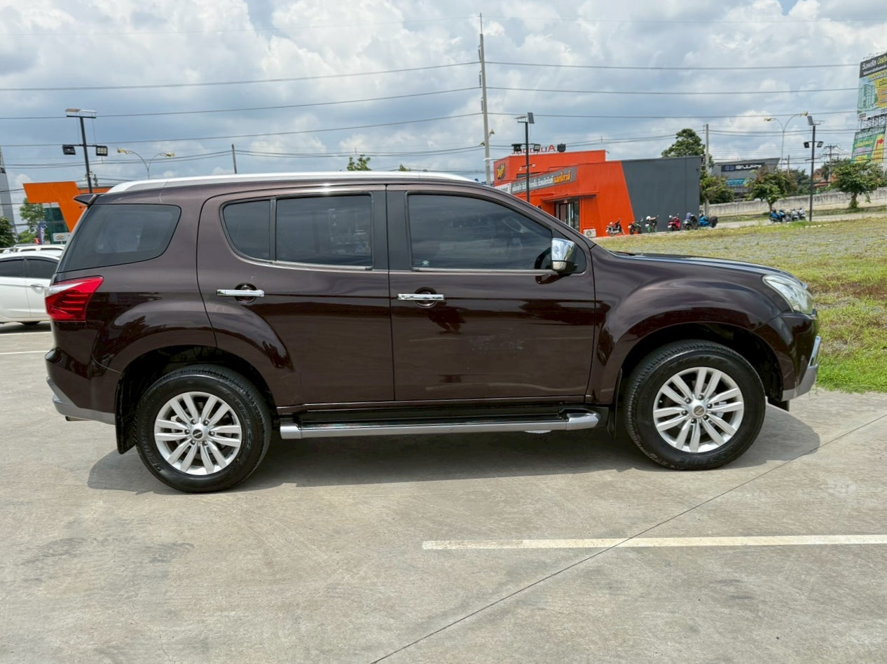 ISUZU MU-X 3.0 ออโต้ 4WD ปี 2017/2560