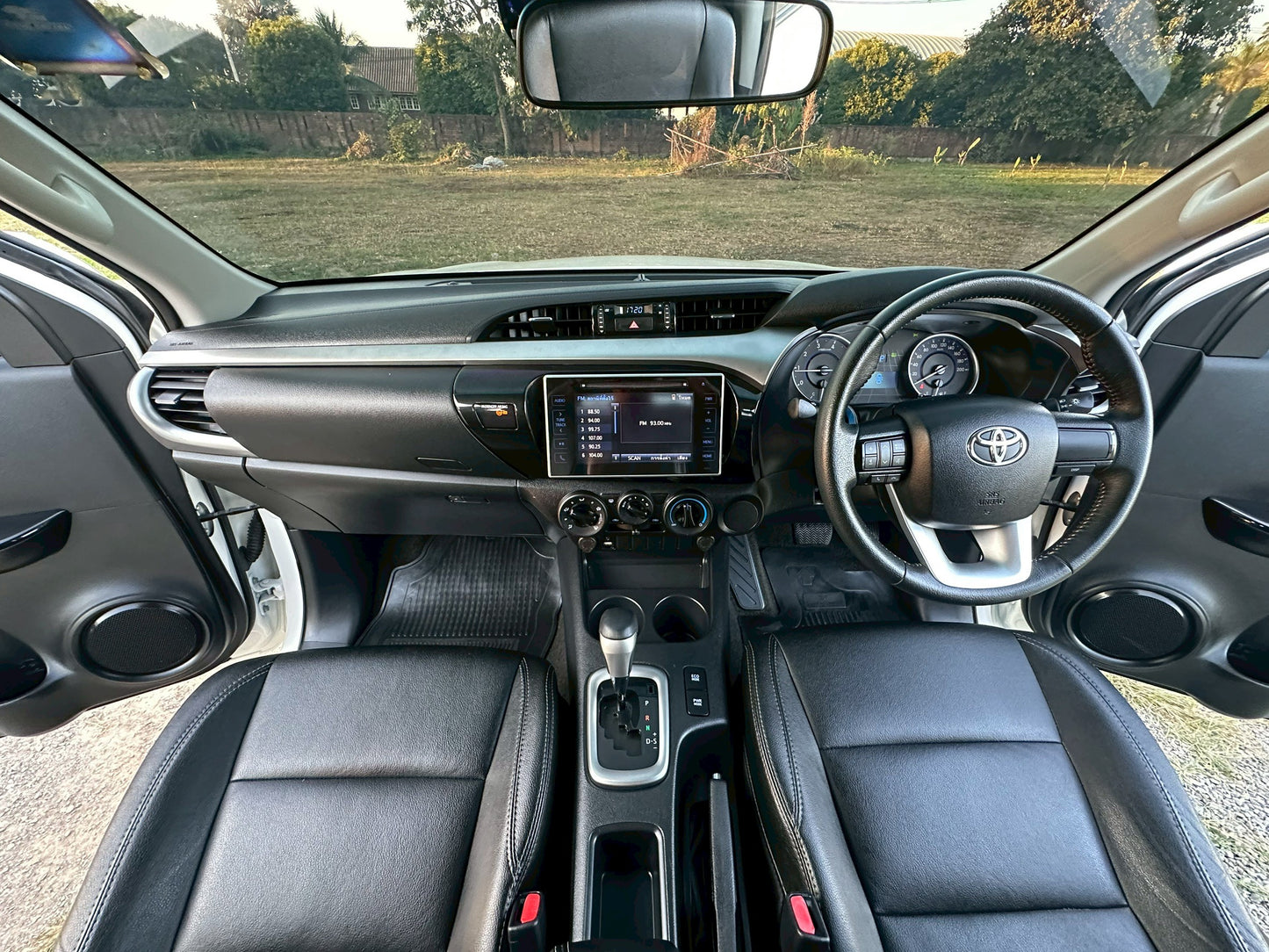 Toyota Revo Double cab 2.4 E plus Preruner 2019