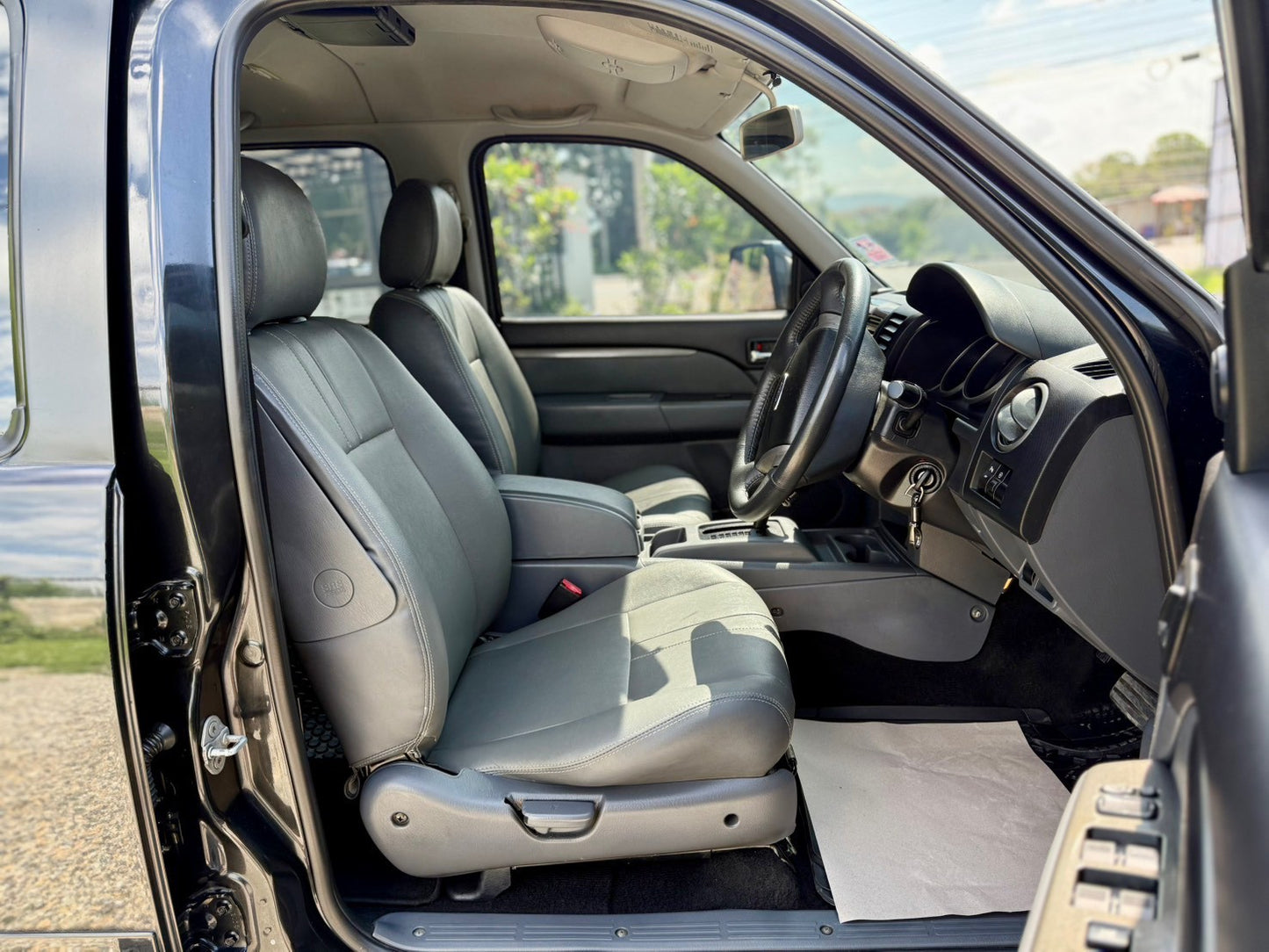Ford Everest 2.5 LTD LIMITED ออโต้ 2WD ปี 2557