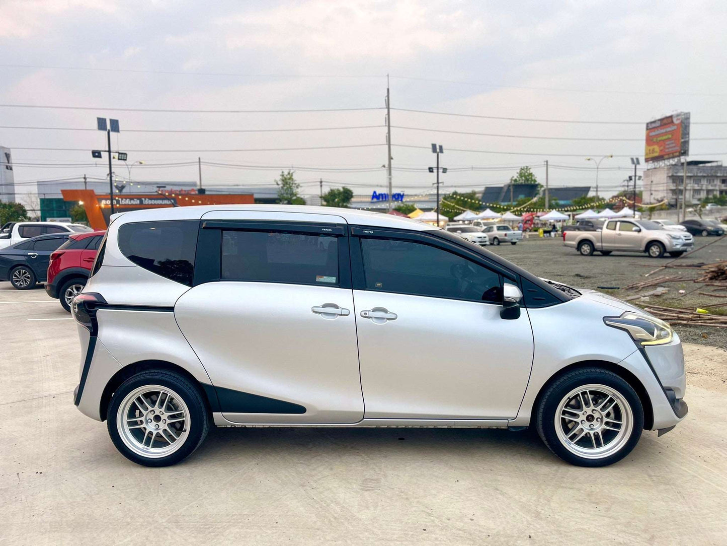 TOYOTA SIENTA 1.5 V CVT ปี 2017 (2560)