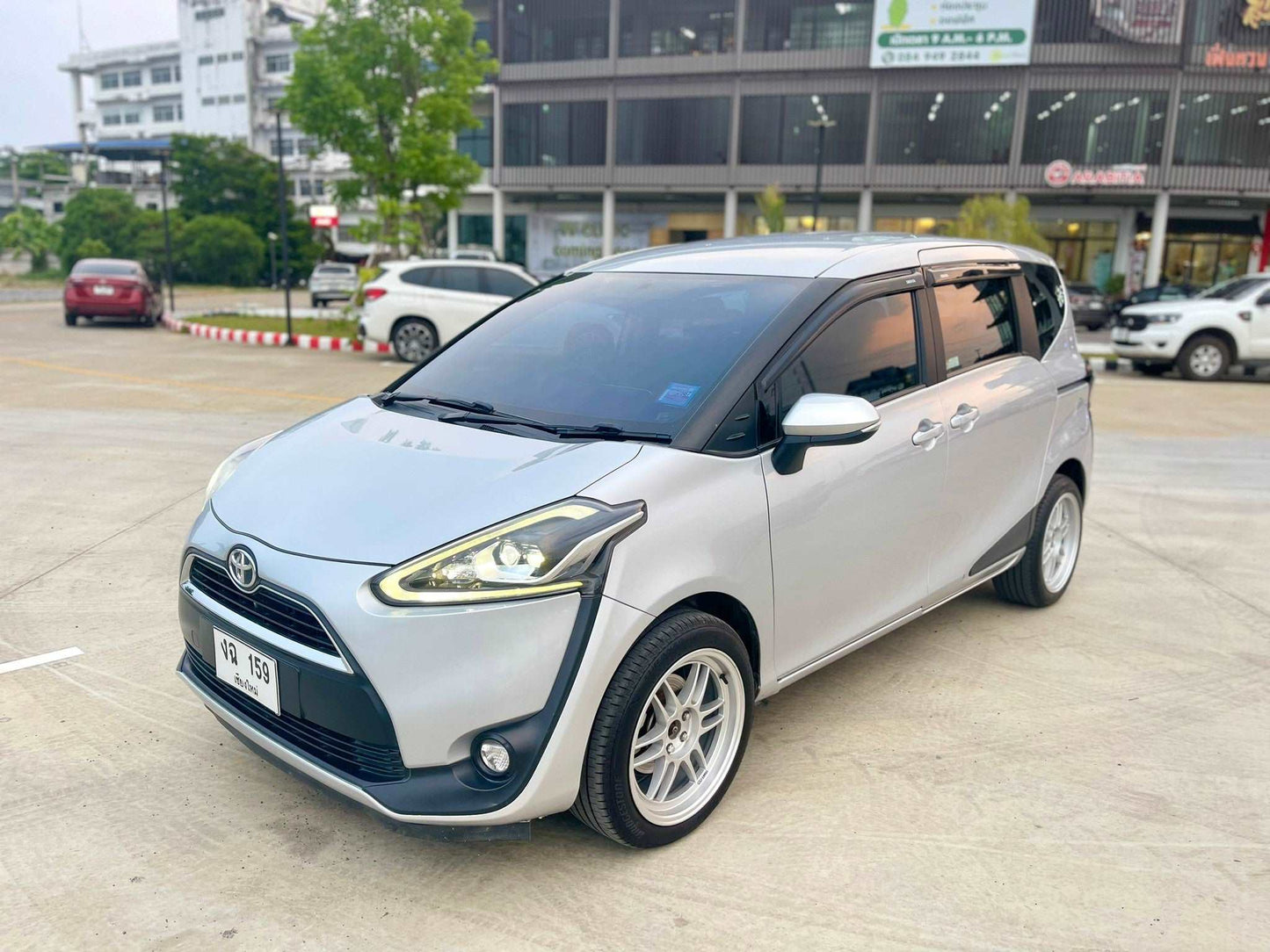 TOYOTA SIENTA 1.5 V CVT ปี 2017 (2560)